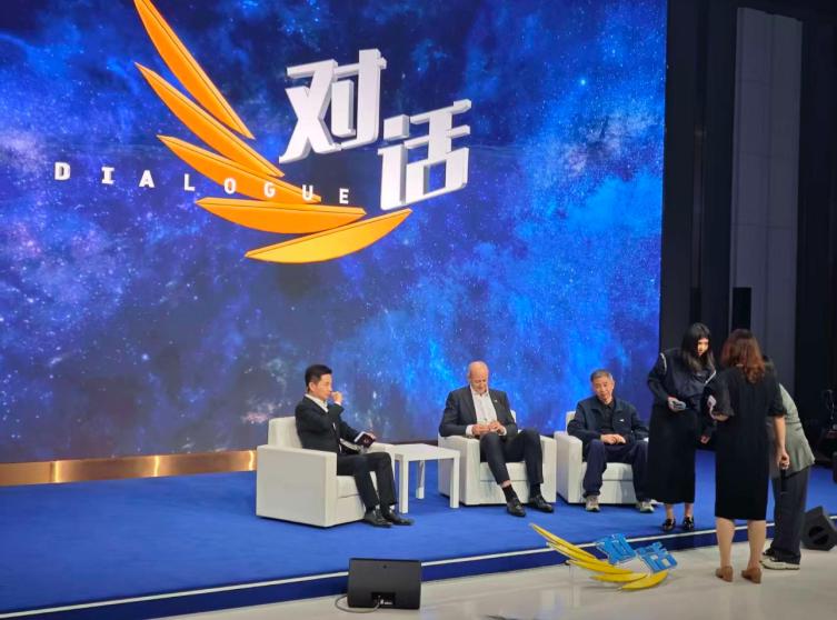 【节目嘉宾】智谱董事长刘德兵