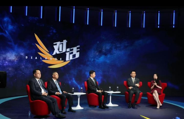 《从2025看开局：迈向发展新范式》