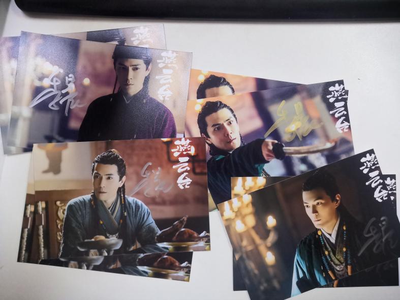 季晨签名照 火热售卖中