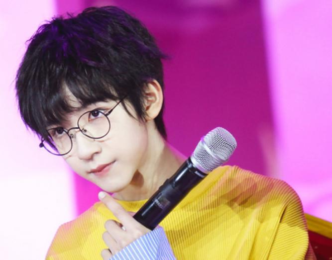 时代少年团贺峻霖签名照