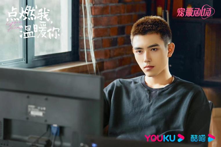 陈飞宇签名照 观众火热抽奖中